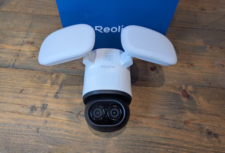 Reolink TrackFlex Floodlight WiFi Review – Dual Lens PTZ Floodlight Camera